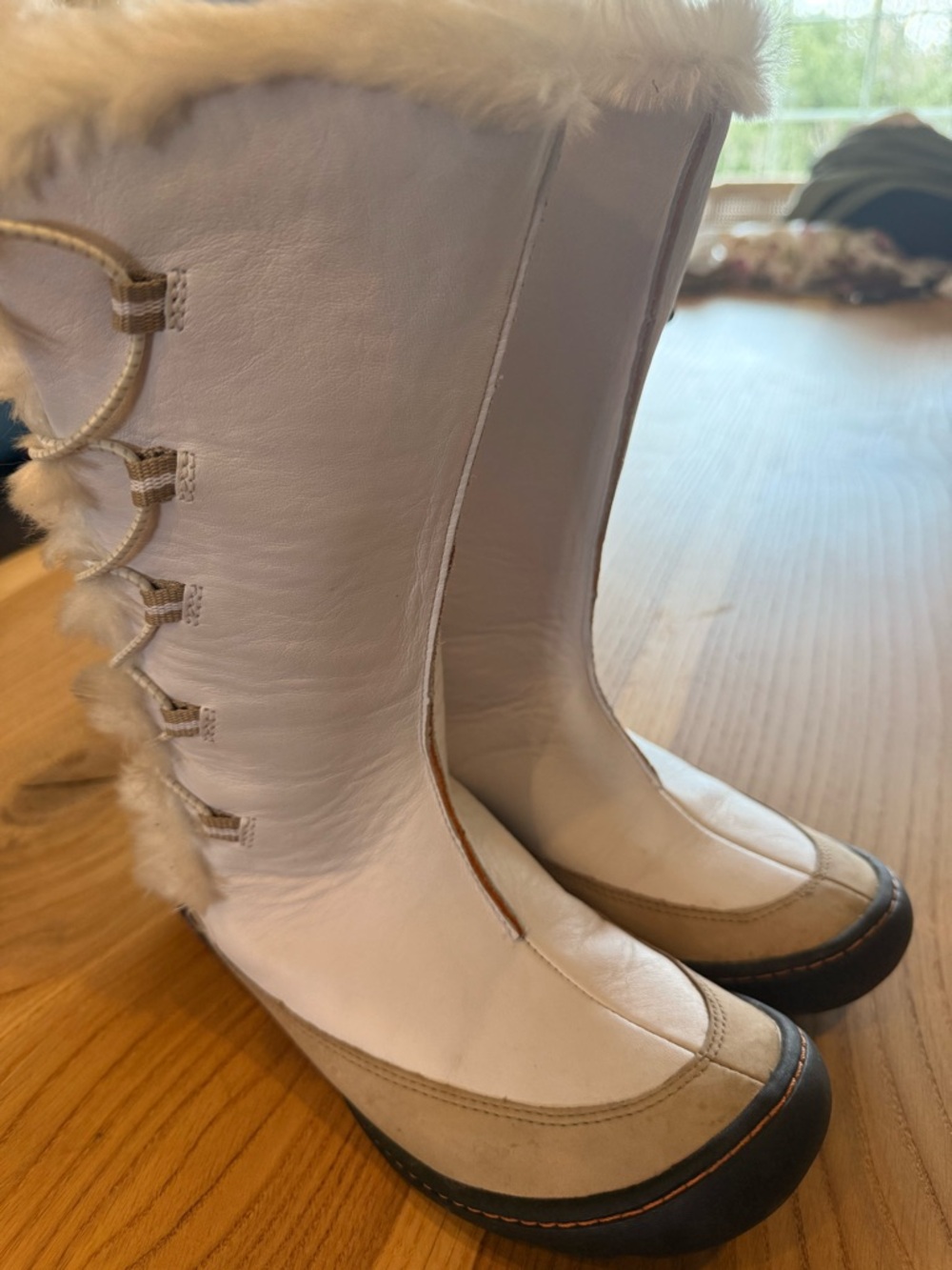 Clark’s “Provo” Women’s White Faux-Fur Winter Boots